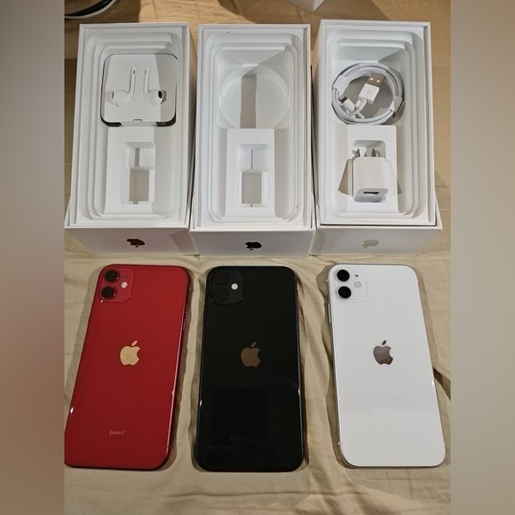i’m selling3 iphone 11 for 350